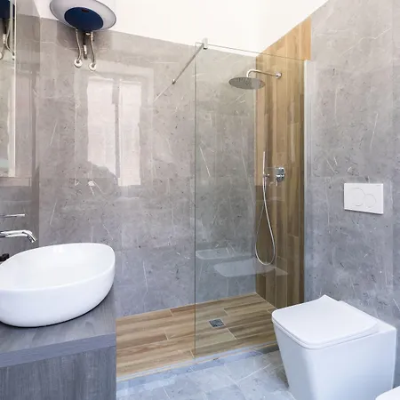 Louly Spanish Steps 4*