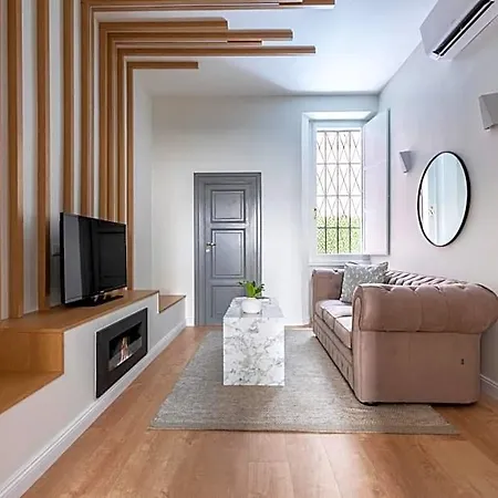Louly Spanish Steps Aparthotel 4*