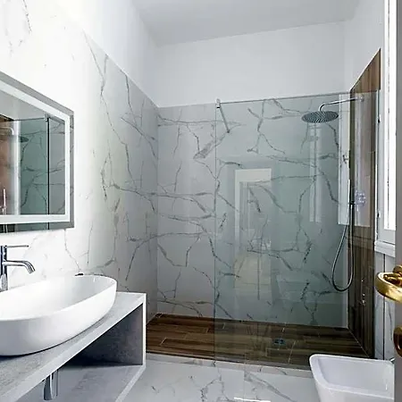 Hotel apartamentowy Louly Spanish Steps Rzym