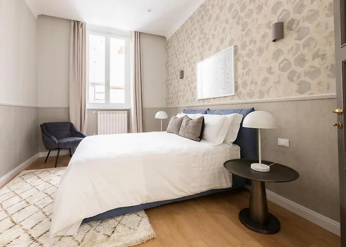 Louly Spanish Steps Aparthotel