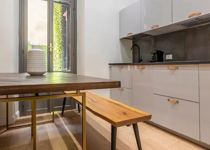 Louly Spanish Steps Apartmanhotel 4*