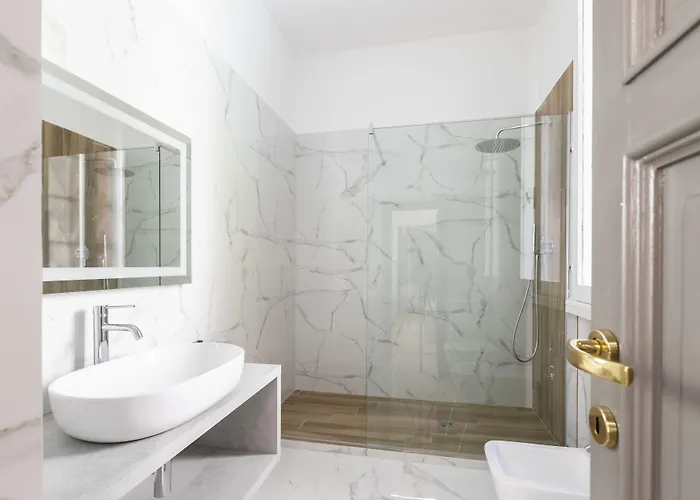 Louly Spanish Steps Aparthotel