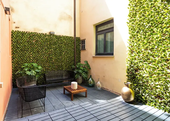 Apartahotel Louly Spanish Steps 4*